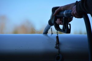 Filling up a car with fuel - but are you saving?